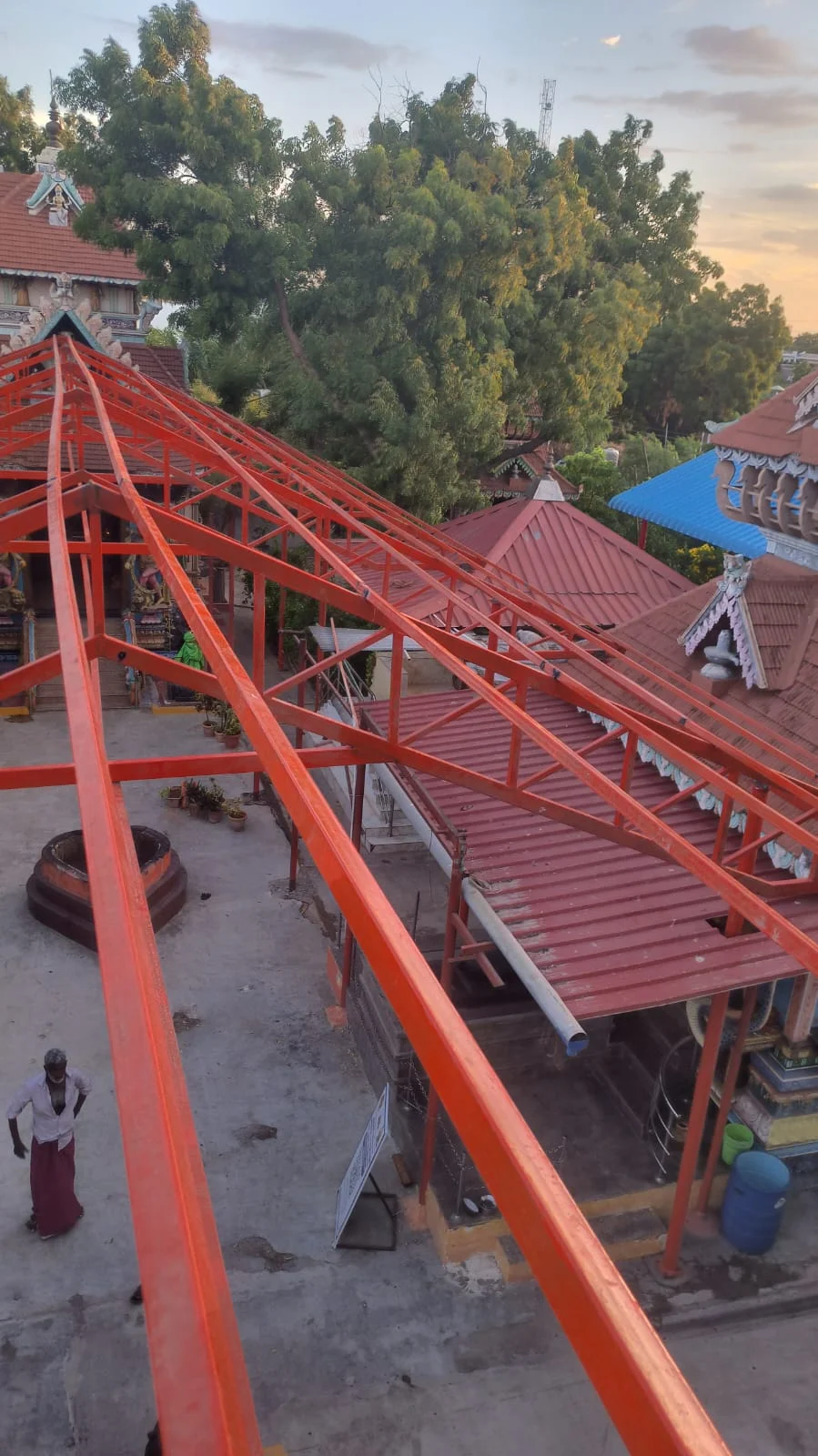 Roof truss alignment. Global Engineering project photograph